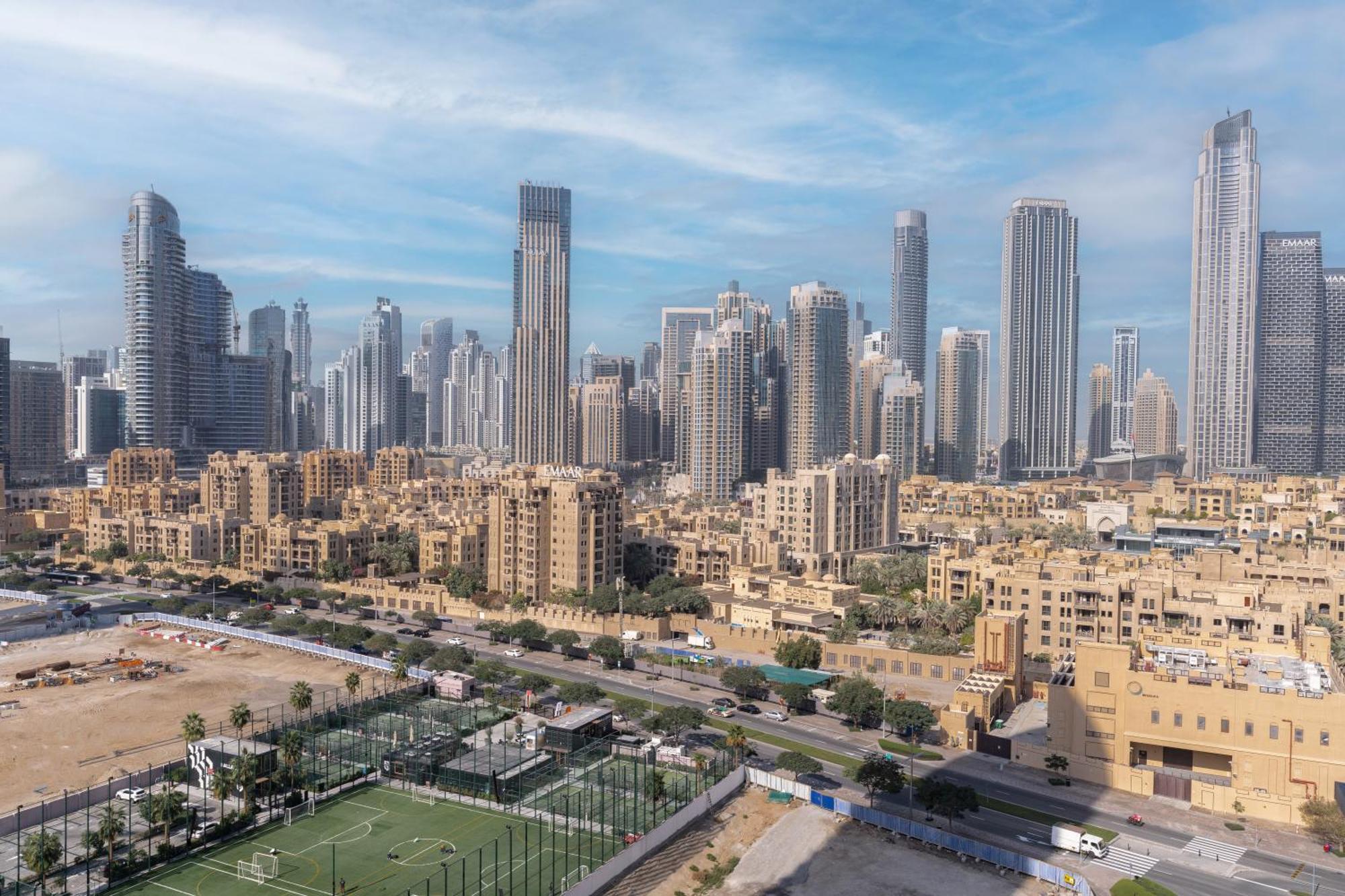 Chic 2Br Apartment, Prime Location Near Dubai Mall - Allsopp&Allsopp Экстерьер фото
