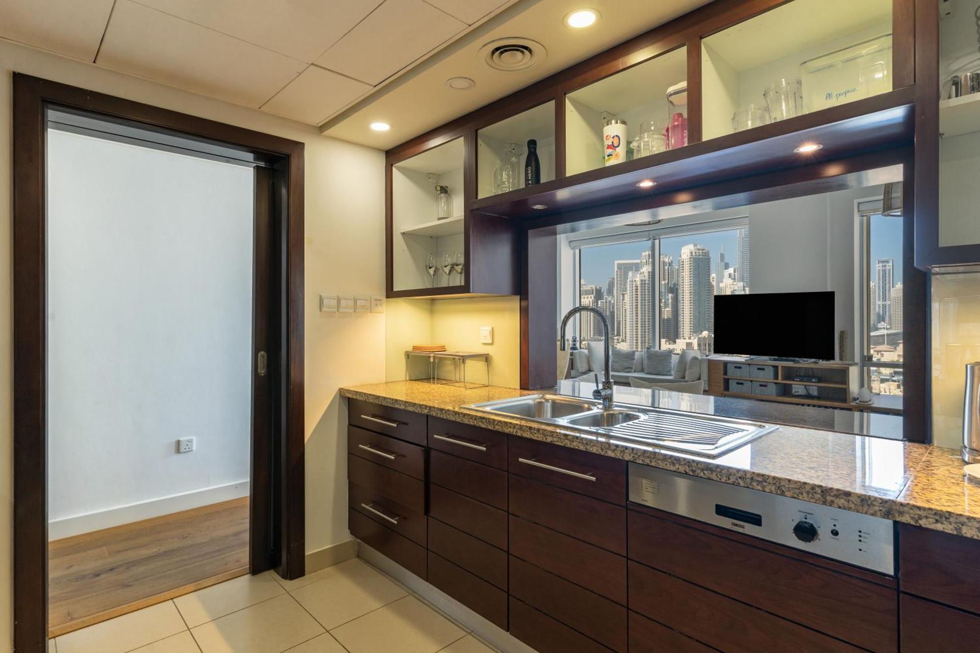 Chic 2Br Apartment, Prime Location Near Dubai Mall - Allsopp&Allsopp Экстерьер фото
